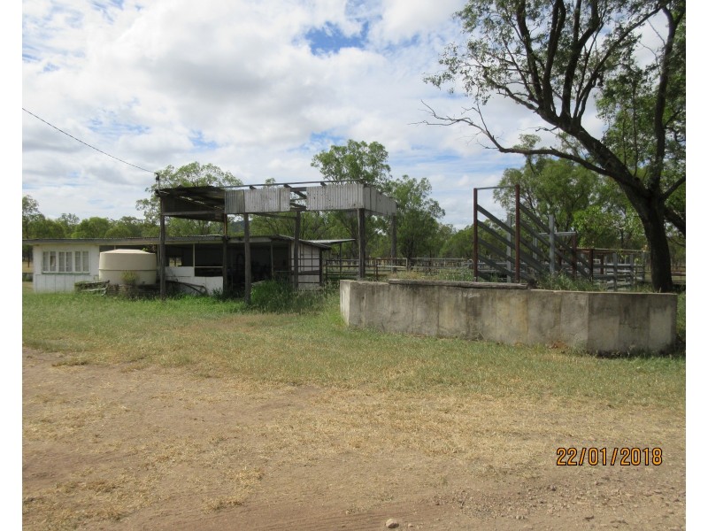 212 Normans Rd, Splinter Creek QLD 4630