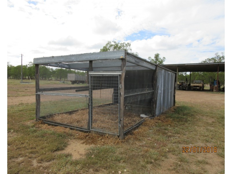 212 Normans Rd, Splinter Creek QLD 4630