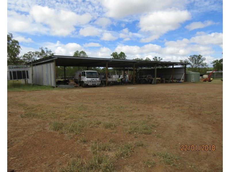212 Normans Rd, Splinter Creek QLD 4630