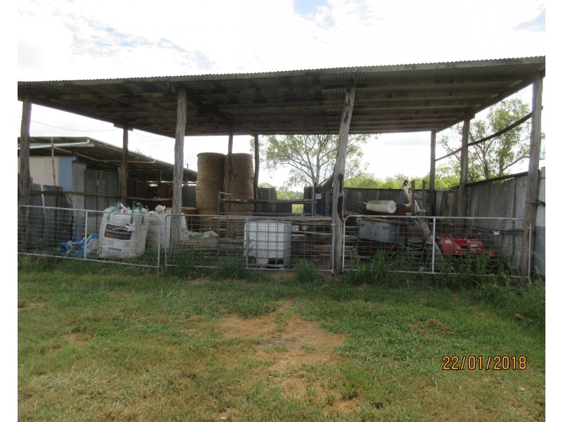 212 Normans Rd, Splinter Creek QLD 4630