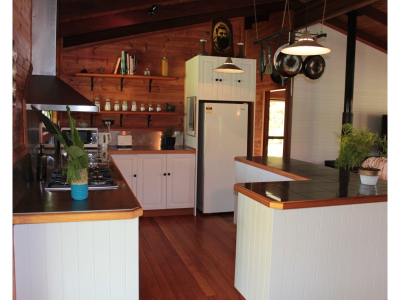 155 Kalbar Rd, South Kolan QLD 4670