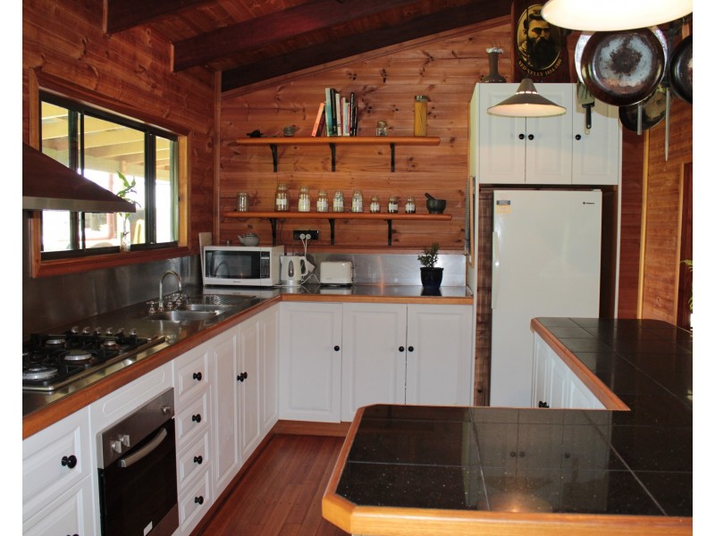 155 Kalbar Rd, South Kolan QLD 4670