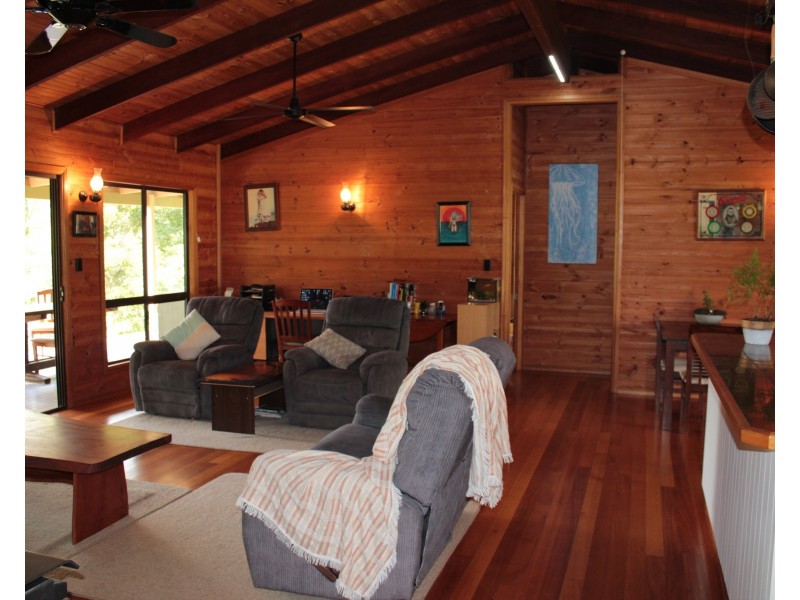 155 Kalbar Rd, South Kolan QLD 4670