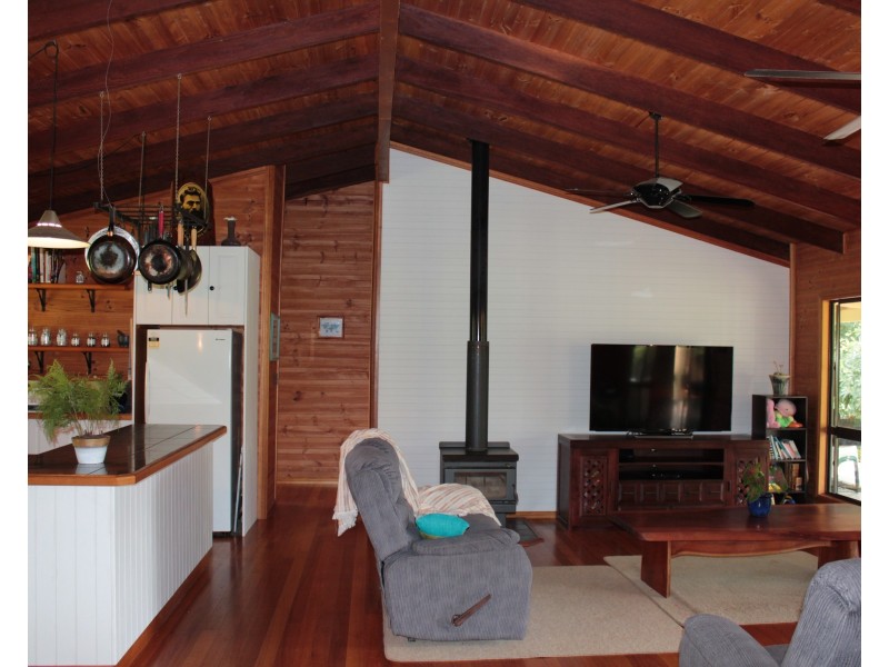 155 Kalbar Rd, South Kolan QLD 4670