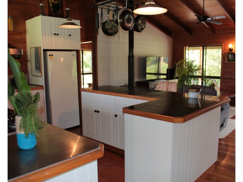 155 Kalbar Rd, South Kolan QLD 4670