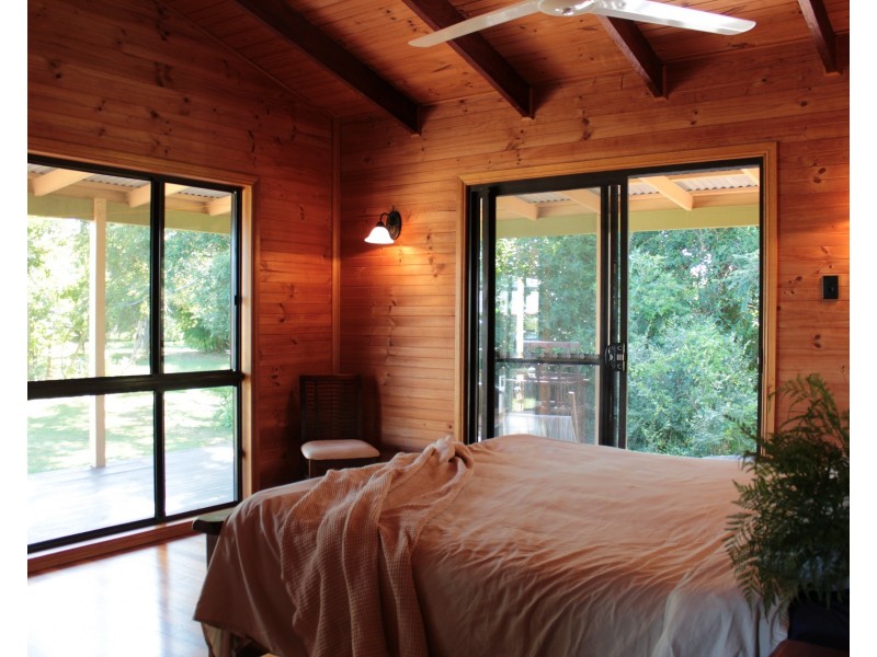 155 Kalbar Rd, South Kolan QLD 4670