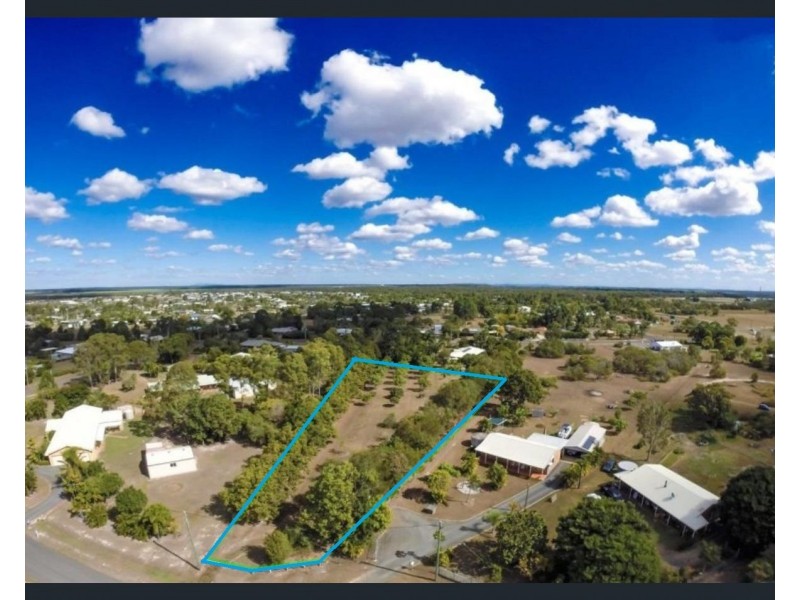 2 Shetland Ct, Branyan QLD 4670