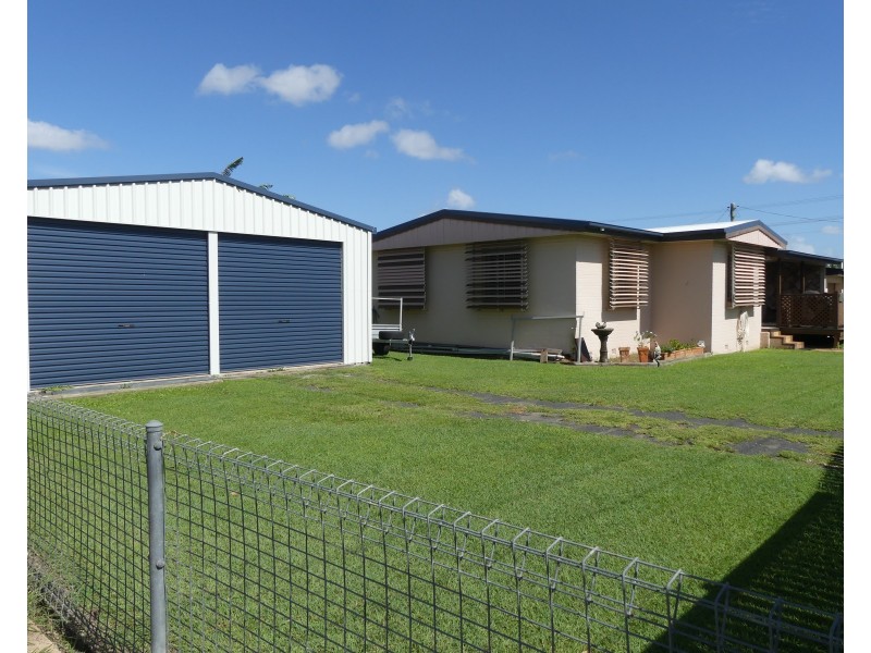 1 Loney St, Avenell Heights QLD 4670