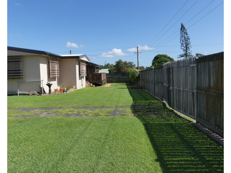 1 Loney St, Avenell Heights QLD 4670