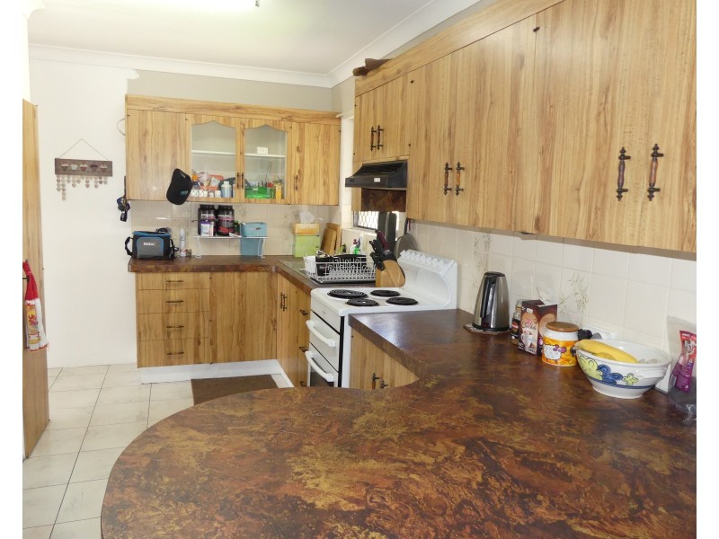 1 Loney St, Avenell Heights QLD 4670