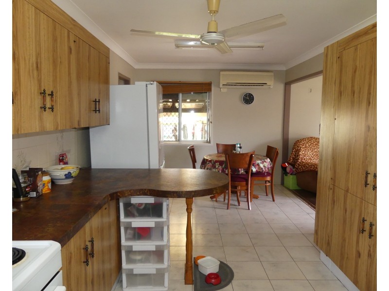 1 Loney St, Avenell Heights QLD 4670