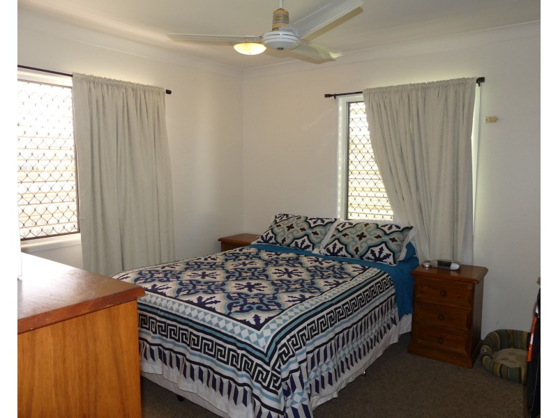 1 Loney St, Avenell Heights QLD 4670