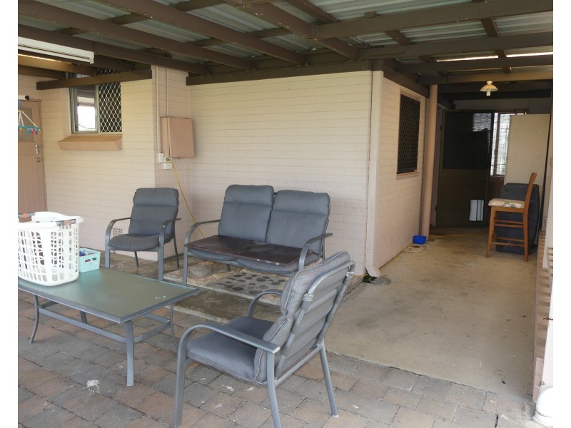 1 Loney St, Avenell Heights QLD 4670
