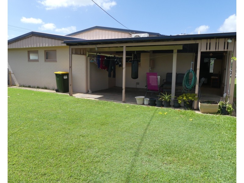 1 Loney St, Avenell Heights QLD 4670