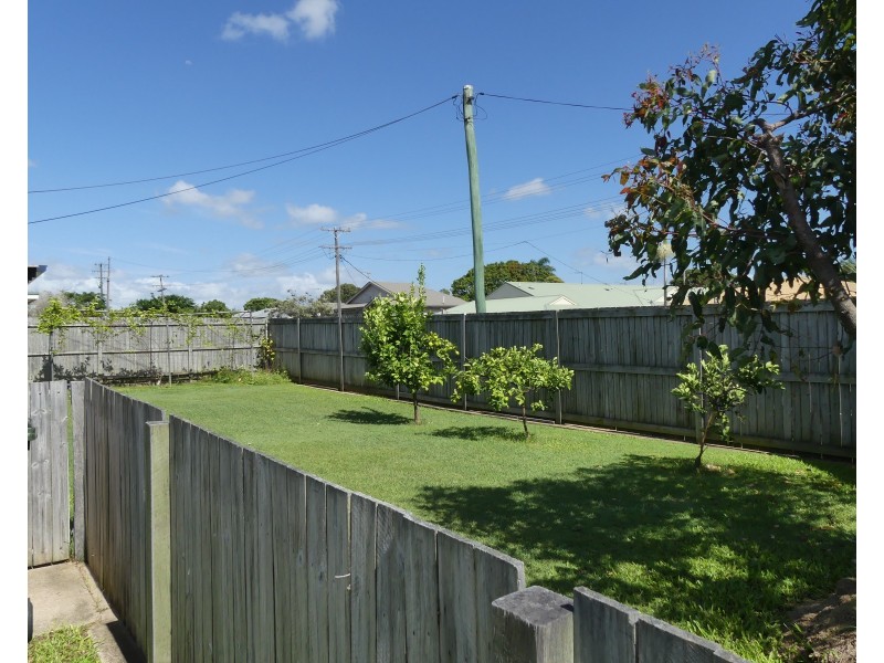 1 Loney St, Avenell Heights QLD 4670