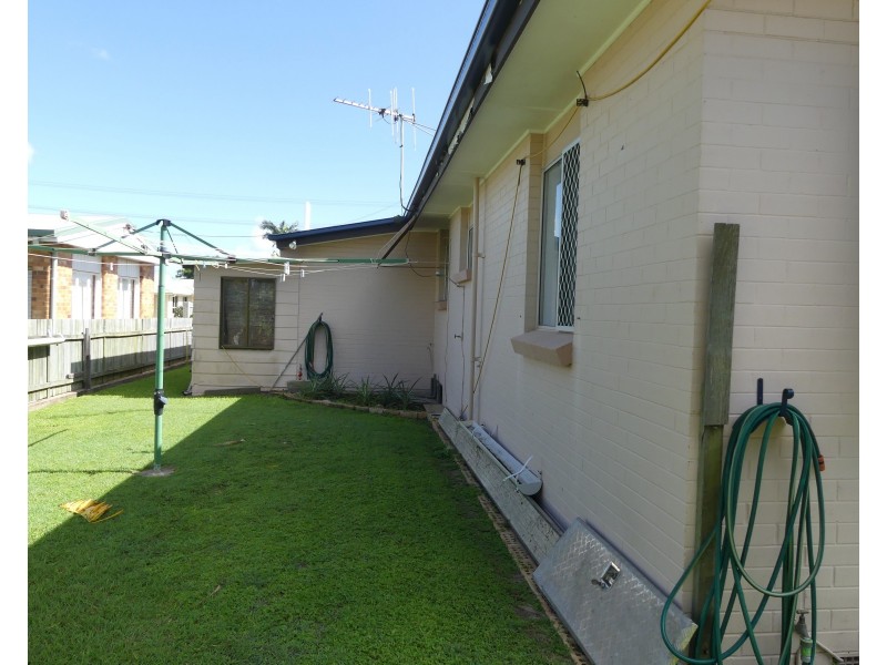 1 Loney St, Avenell Heights QLD 4670