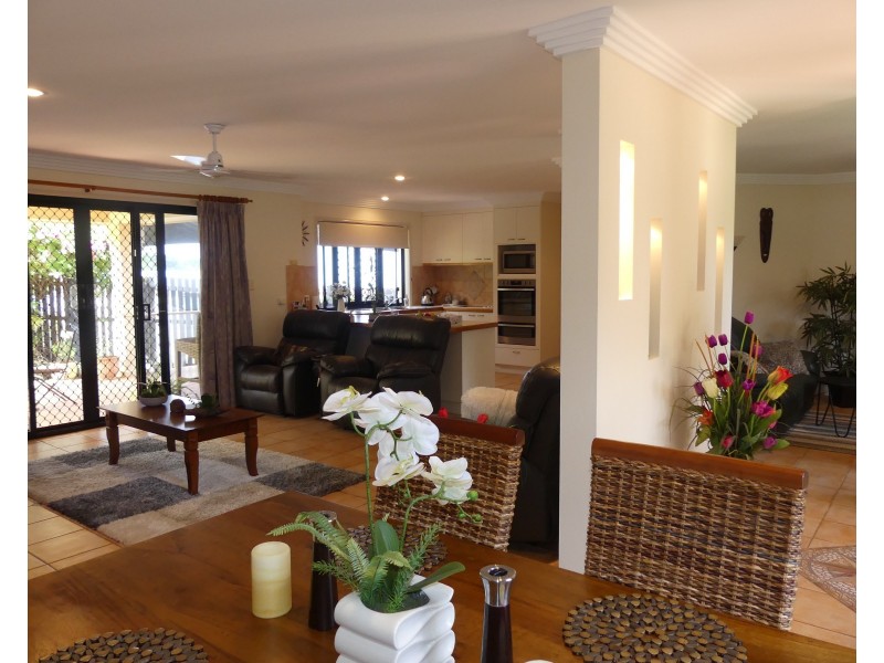 32 Cocas Dr, Avoca QLD 4670