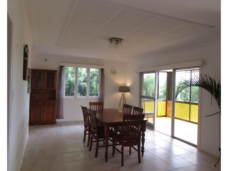 38 Churchill St, Svensson Heights QLD 4670
