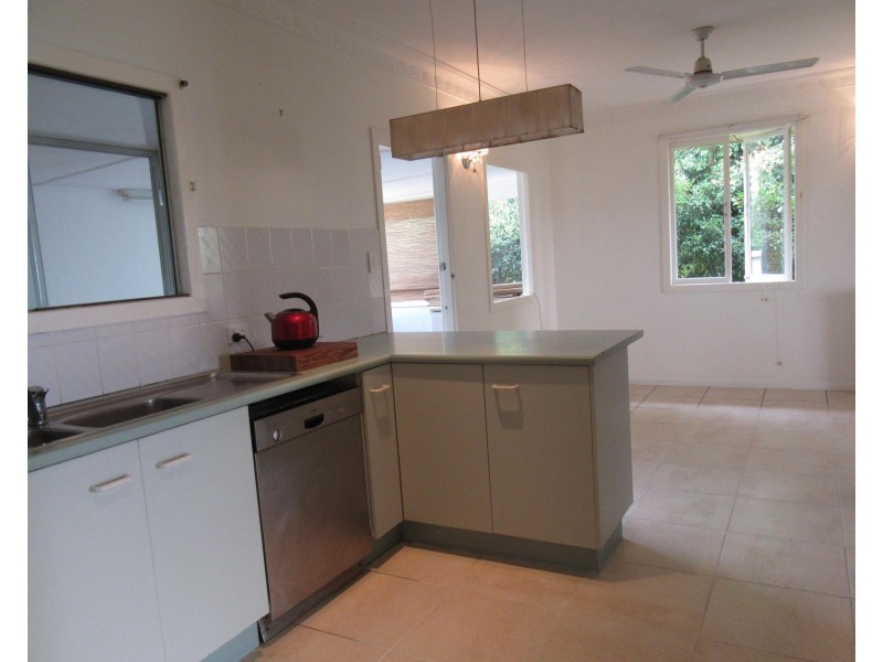 38 Churchill St, Svensson Heights QLD 4670
