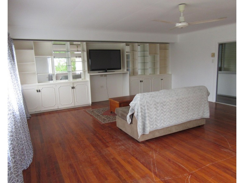 38 Churchill St, Svensson Heights QLD 4670