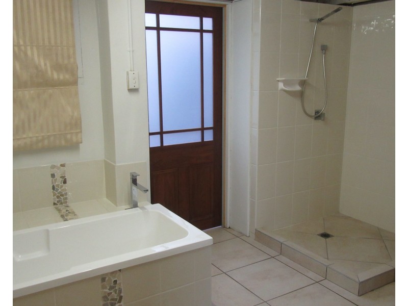 38 Churchill St, Svensson Heights QLD 4670