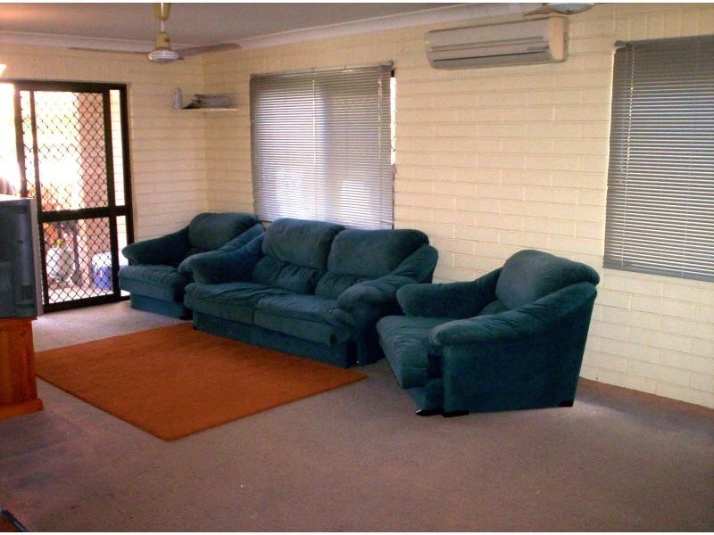 Bushland Beach QLD 4818