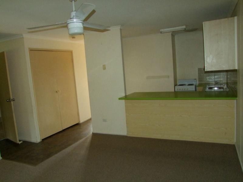 11/7 Cleopatra Street, Kingston QLD 4114