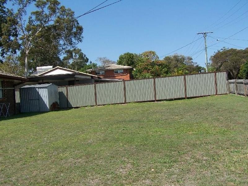 1/4 crown, Kingston QLD 4114