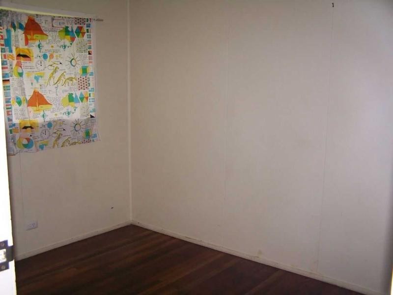 8 Laburnam Street, Woodridge QLD 4114