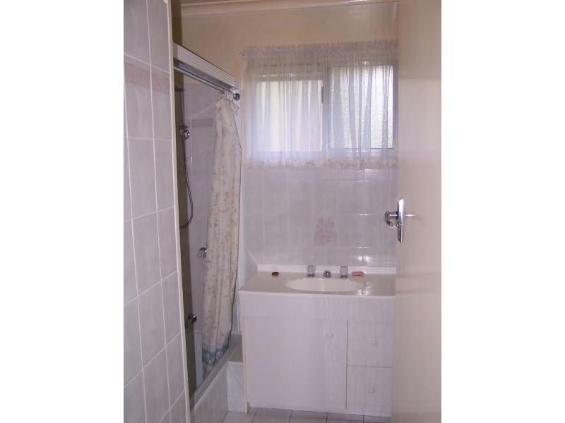 27 Maple Street, Kingston QLD 4114