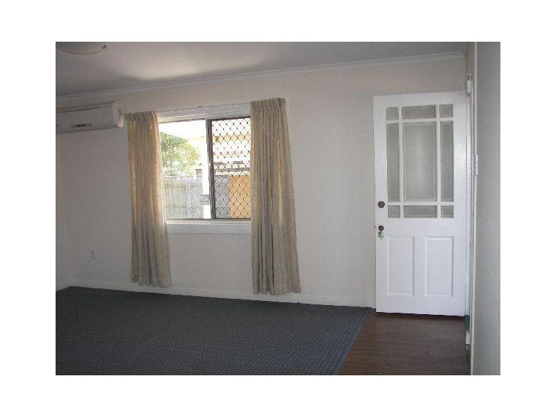 110 Railway Parade, Woodridge QLD 4114