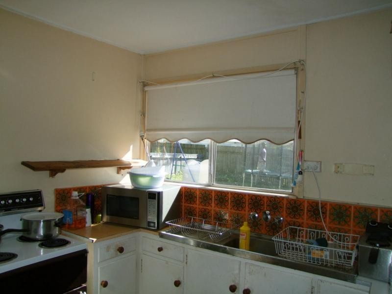 27 Ashton Street, Kingston QLD 4114