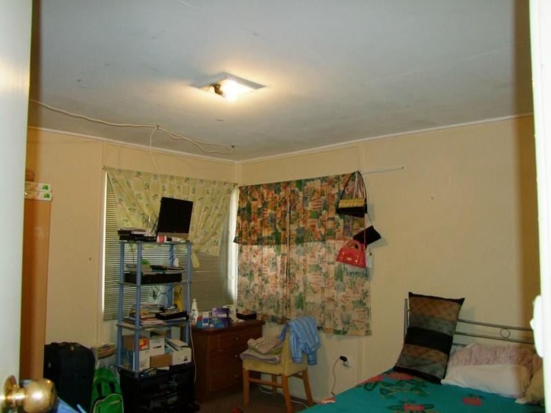 27 Ashton Street, Kingston QLD 4114