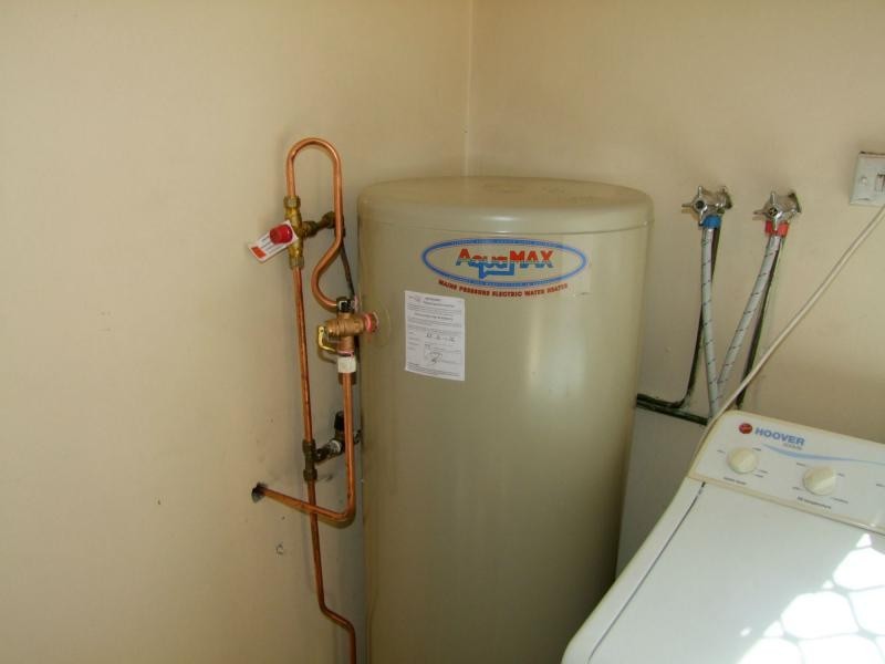 27 Ashton Street, Kingston QLD 4114