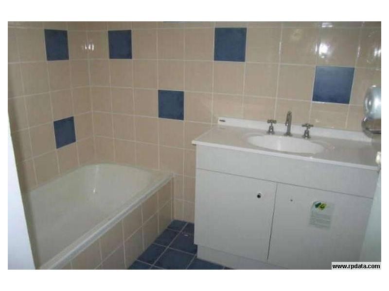 2 Ellen, Kingston QLD 4114