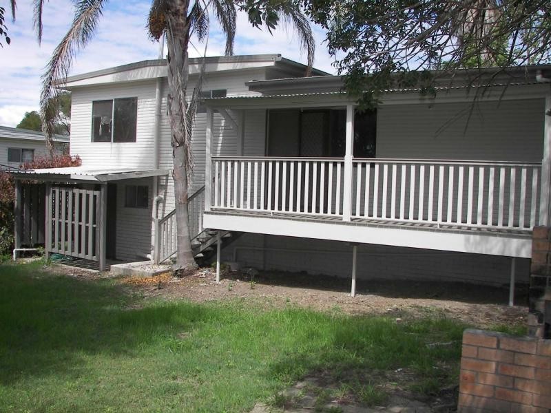 34 Maple Street, Kingston QLD 4114