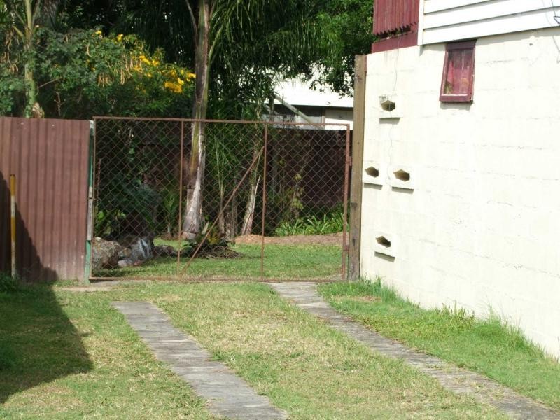 15 Spruce Street, Kingston QLD 4114