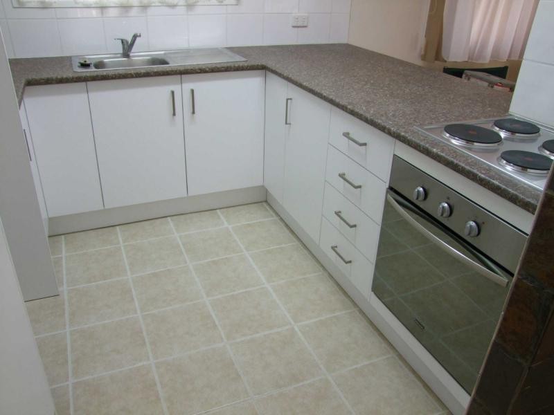 6 Karabil Street, Kingston QLD 4114