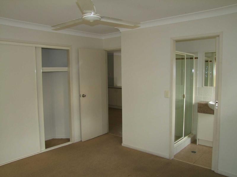 4 Robur Street, Marsden QLD 4132