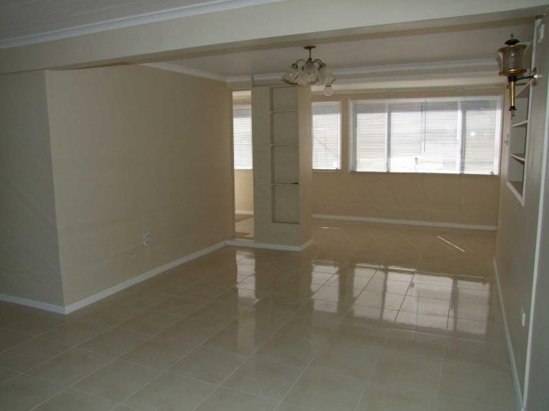 111 Aquarius Drive, Kingston QLD 4114