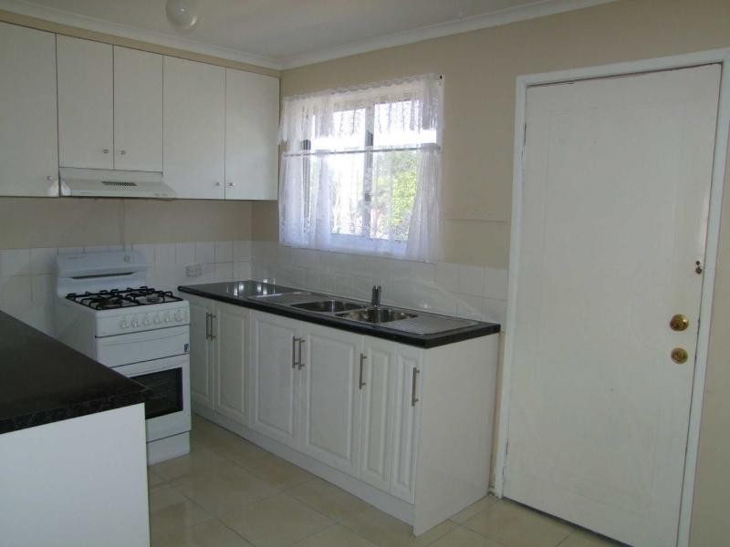 111 Aquarius Drive, Kingston QLD 4114