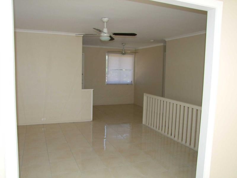 111 Aquarius Drive, Kingston QLD 4114