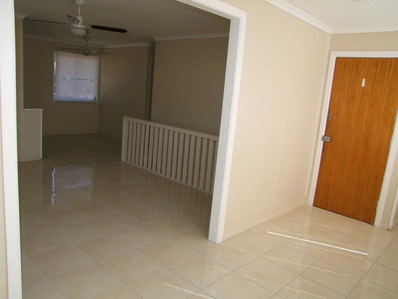 111 Aquarius Drive, Kingston QLD 4114