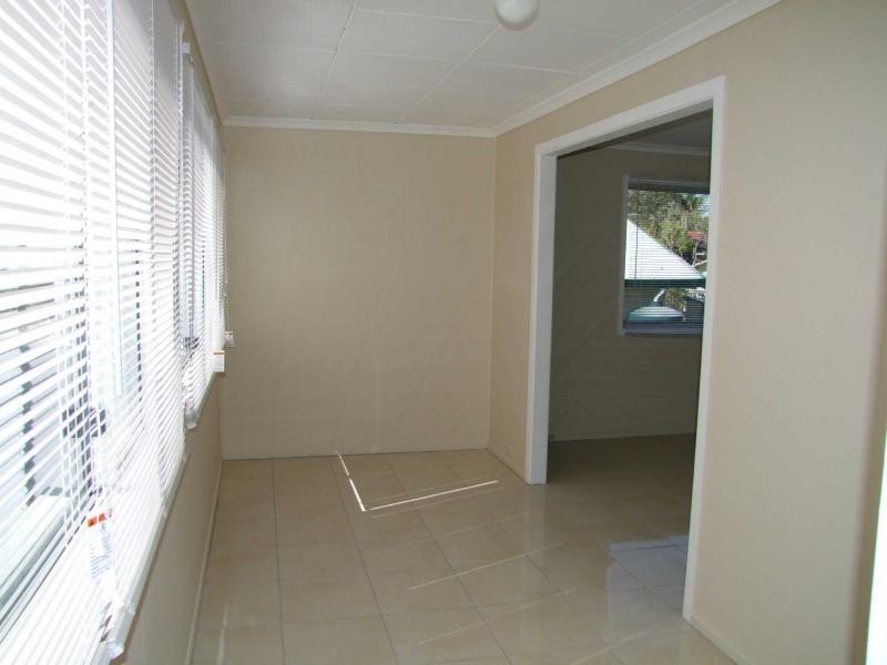 111 Aquarius Drive, Kingston QLD 4114