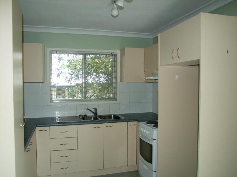 8 Poppy Street, Kingston QLD 4114