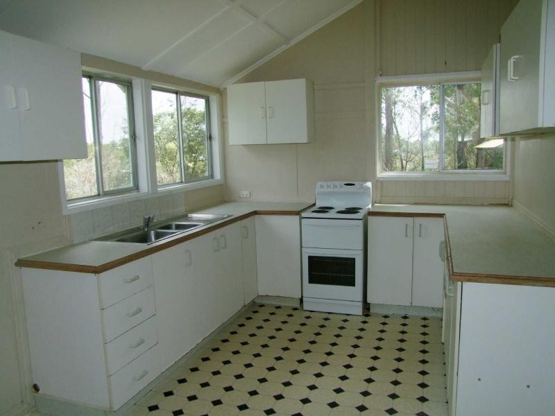 24 Collin Court, Kingston QLD 4114