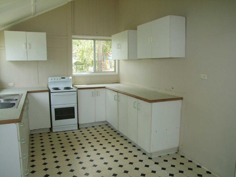 24 Collin Court, Kingston QLD 4114