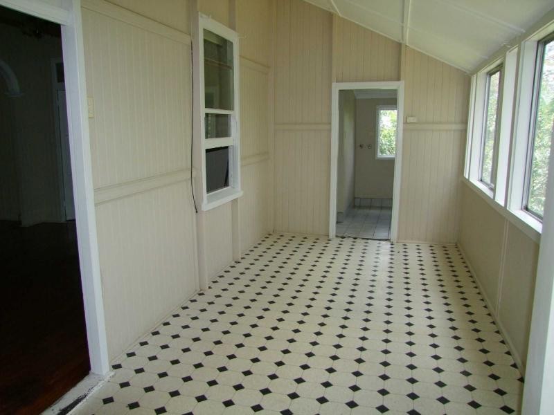 24 Collin Court, Kingston QLD 4114