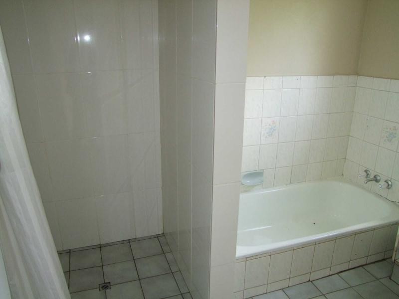 24 Collin Court, Kingston QLD 4114