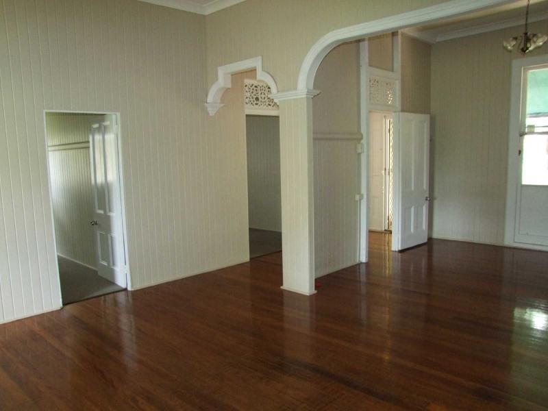 24 Collin Court, Kingston QLD 4114